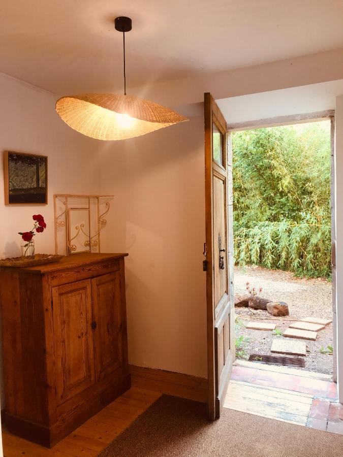 Maison De Famille Et D'Ami-E-S Valady Luaran gambar